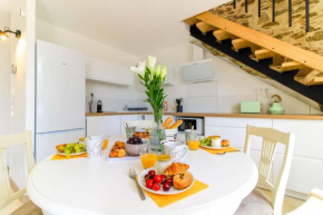 SELECT'soHOME - Duplex pour 5 personnes au pied du Port du Lavandou ! - VACANZA